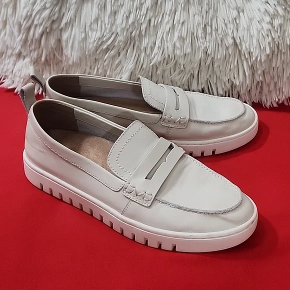 Vionic Uptown Penny Loafer - Picture 3 of 10